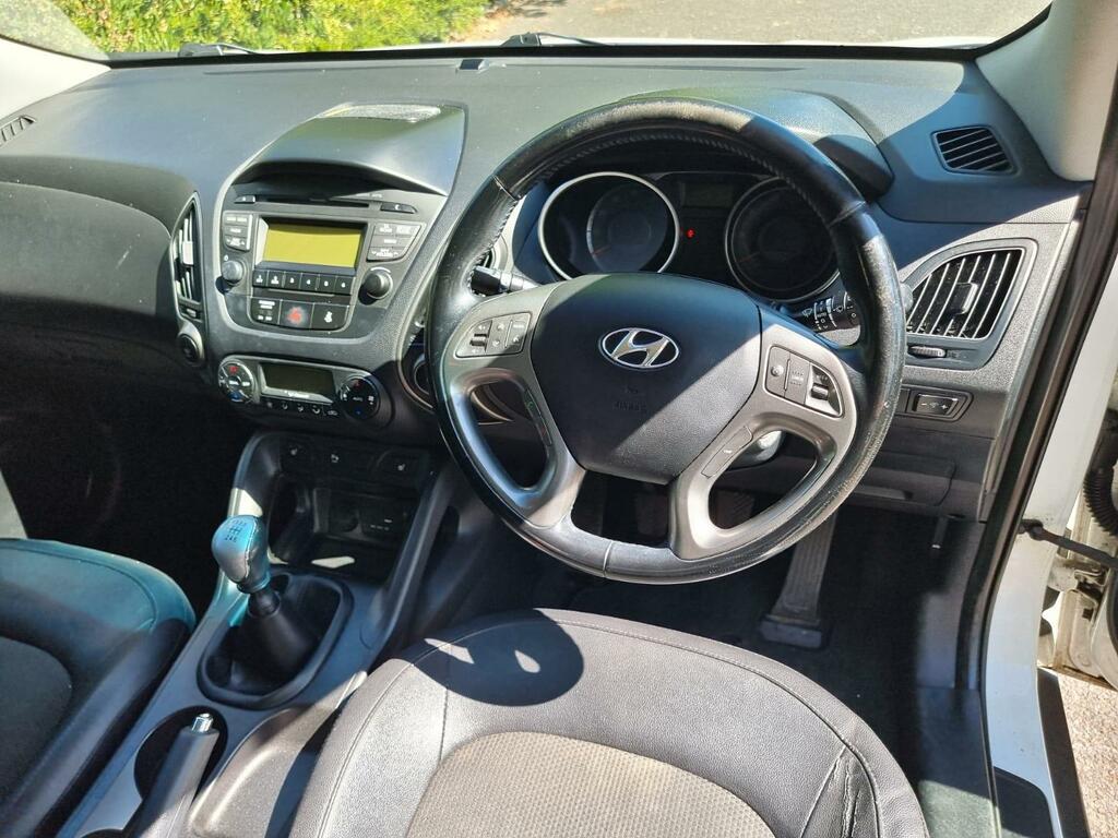 Hyundai Ix35 Suv 1.7 Crdi Se Euro 5 Ss Nav 201515 Silver #46