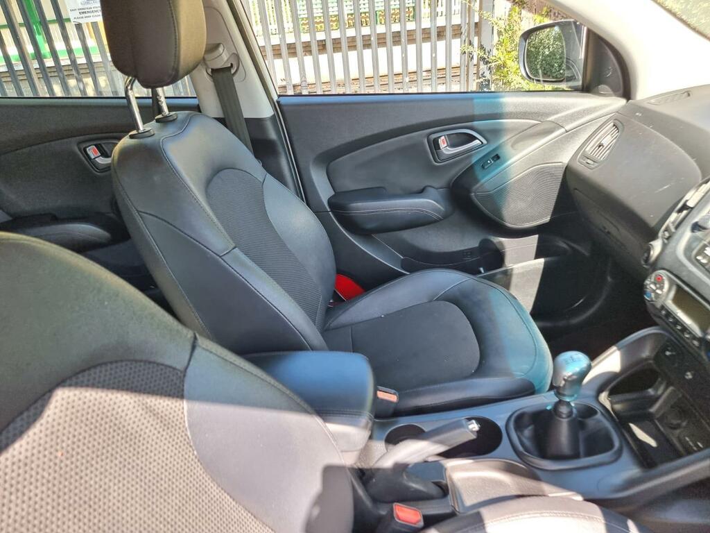 Hyundai Ix35 Suv 1.7 Crdi Se Euro 5 Ss Nav 201515 Silver #24