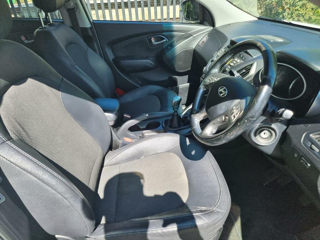 Hyundai Ix35 Suv 1.7 Crdi Se Euro 5 Ss Nav 201515 Silver #23