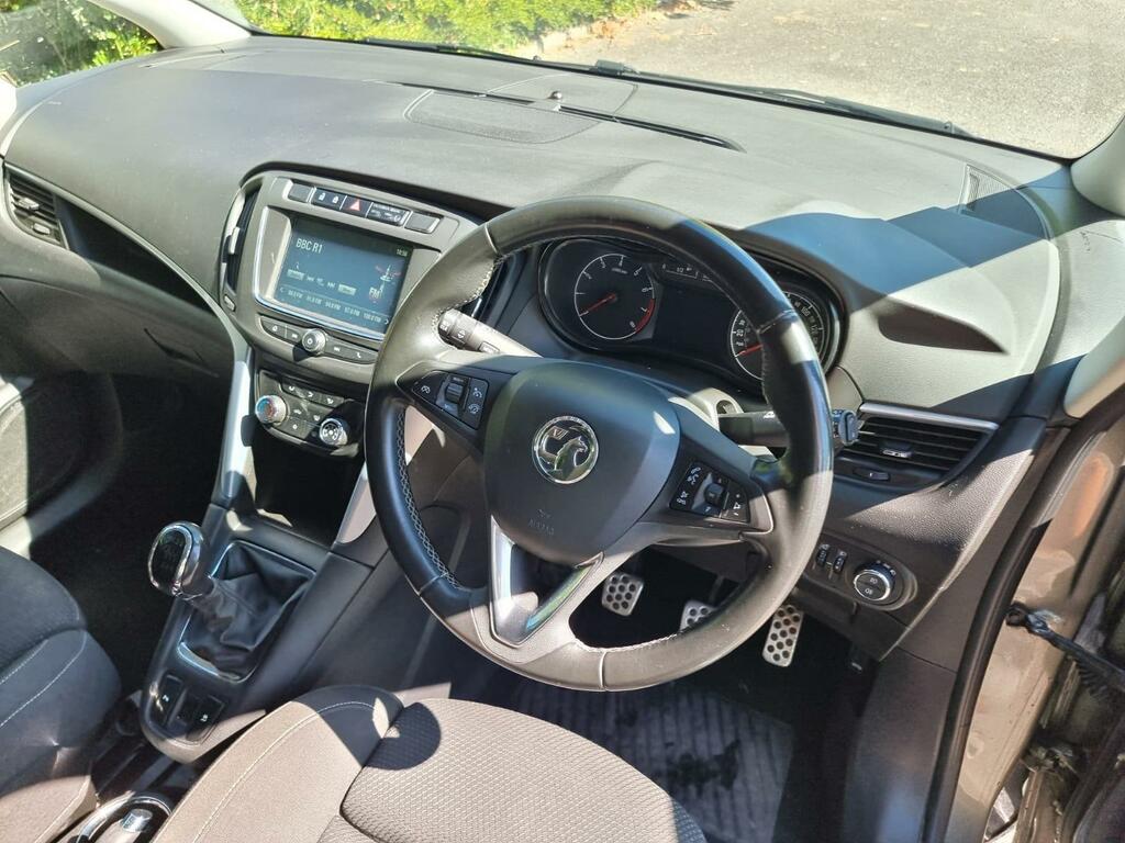 Vauxhall Zafira Tourer Sri Nav White #24