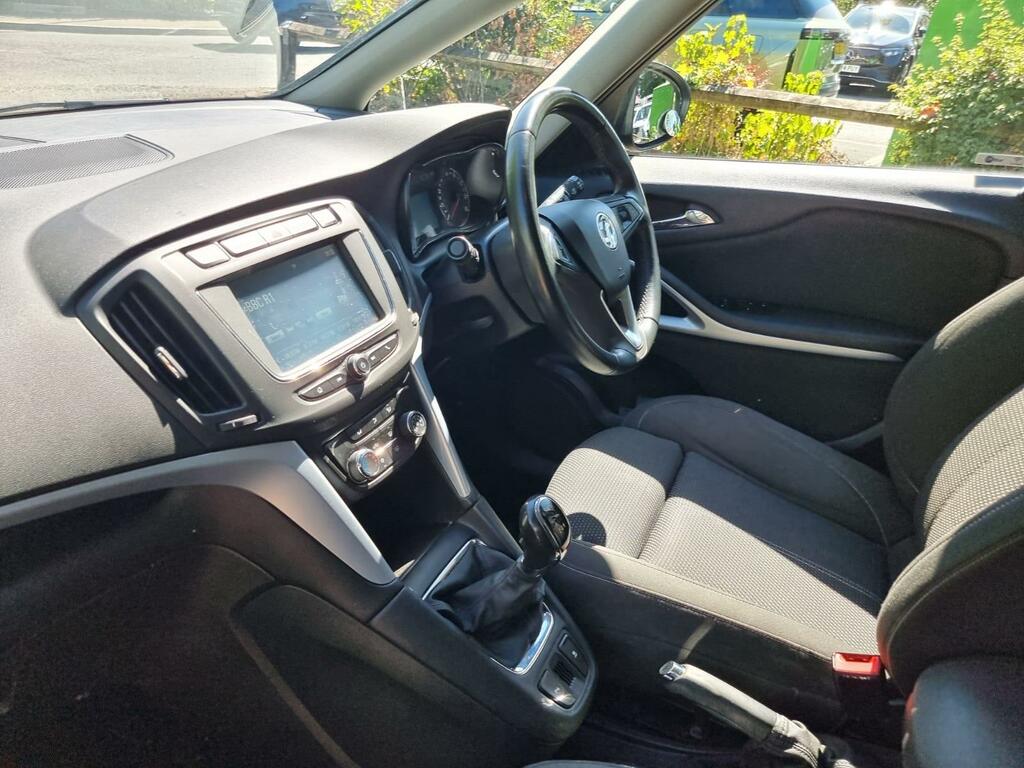 Vauxhall Zafira Tourer Sri Nav White #20