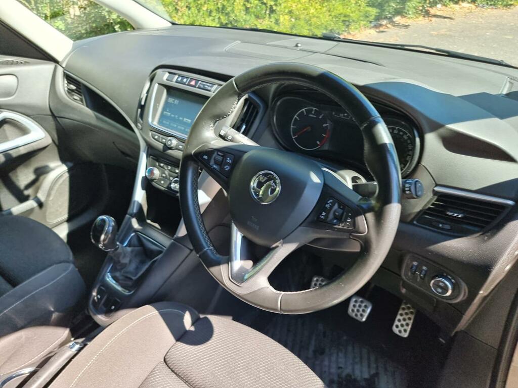 Vauxhall Zafira Tourer Sri Nav White #23