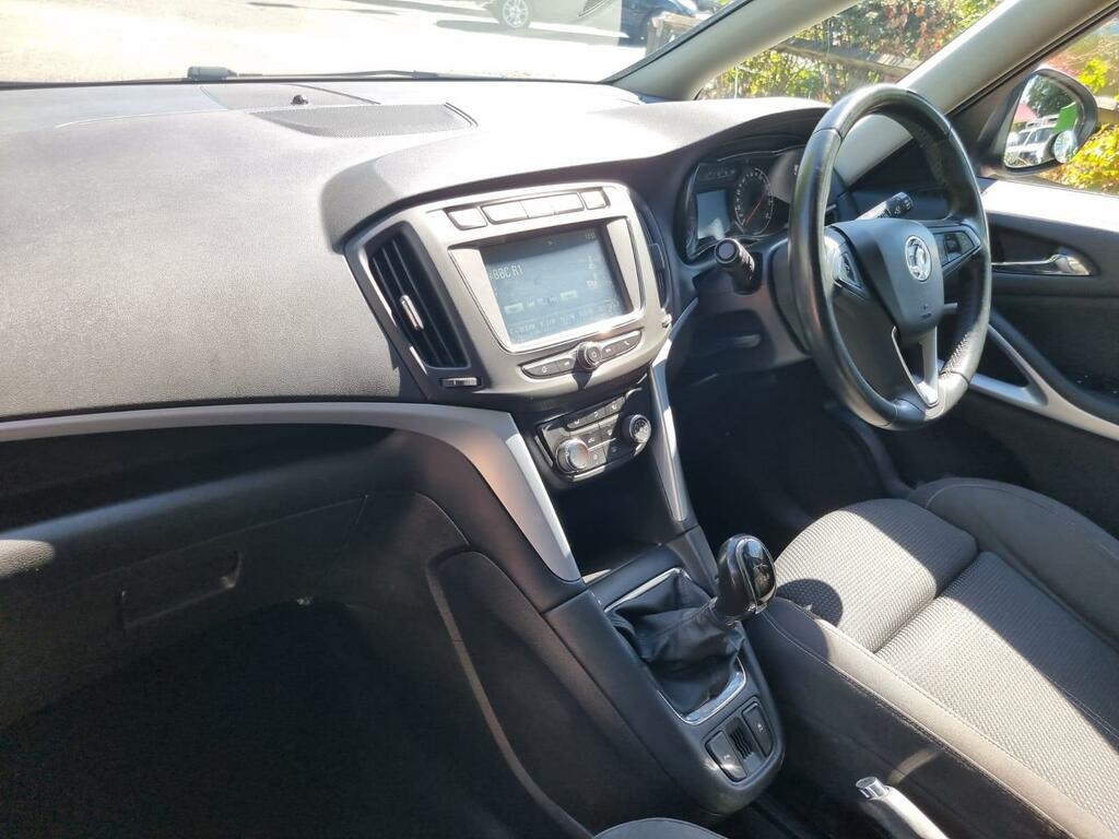 Vauxhall Zafira Tourer Sri Nav White #21