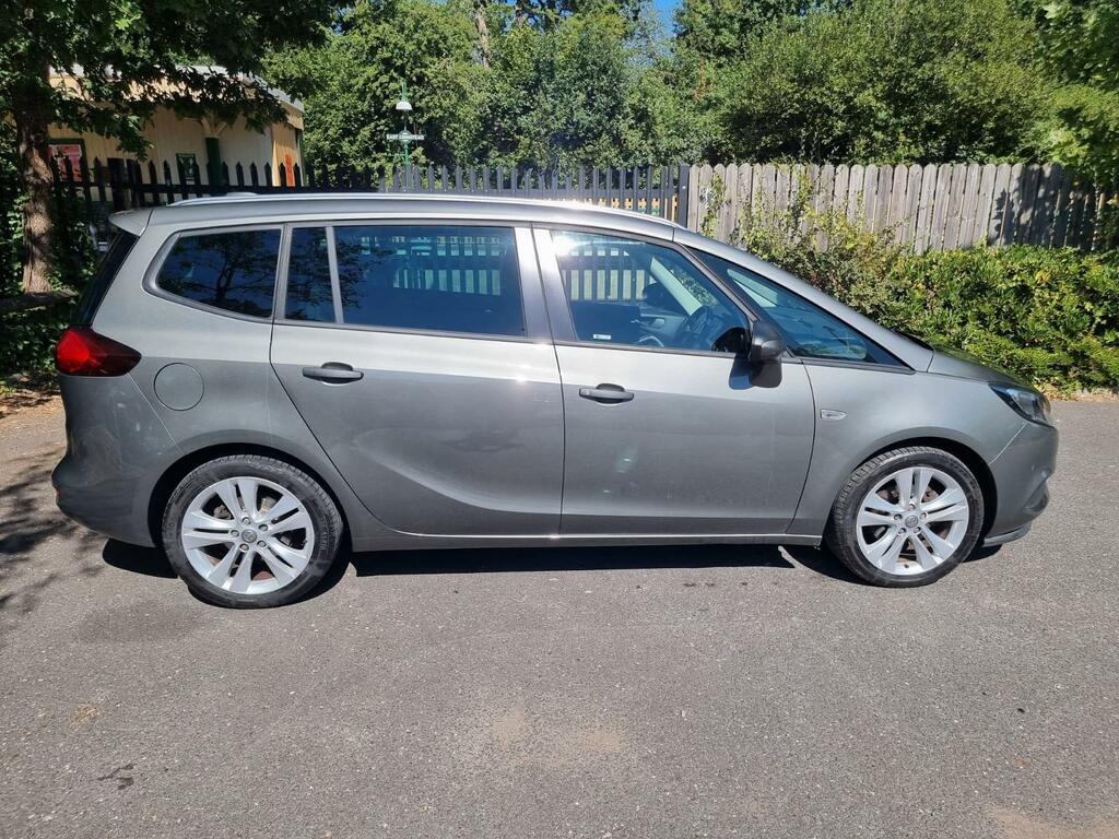 Vauxhall Zafira Tourer Sri Nav White #16