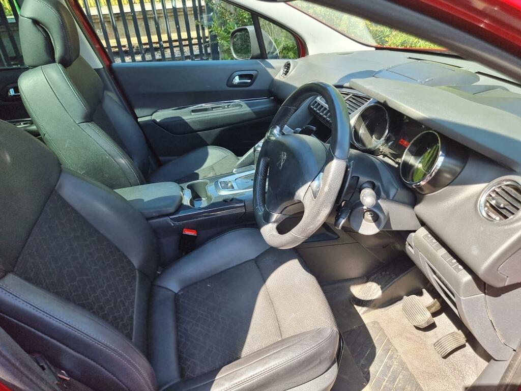 Peugeot 3008 Blue Hdi Ss Allure Silver #22
