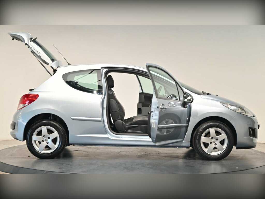 Peugeot 207 1.6 Hdi Blue #40