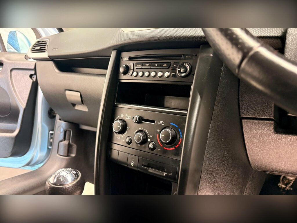 Peugeot 207 1.6 Hdi Blue #53