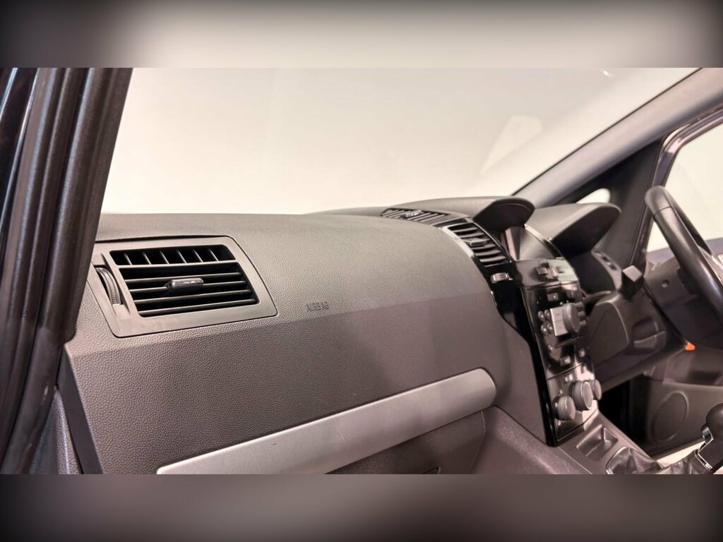 Vauxhall Zafira 7 Seater 1.6 Design Silver #51