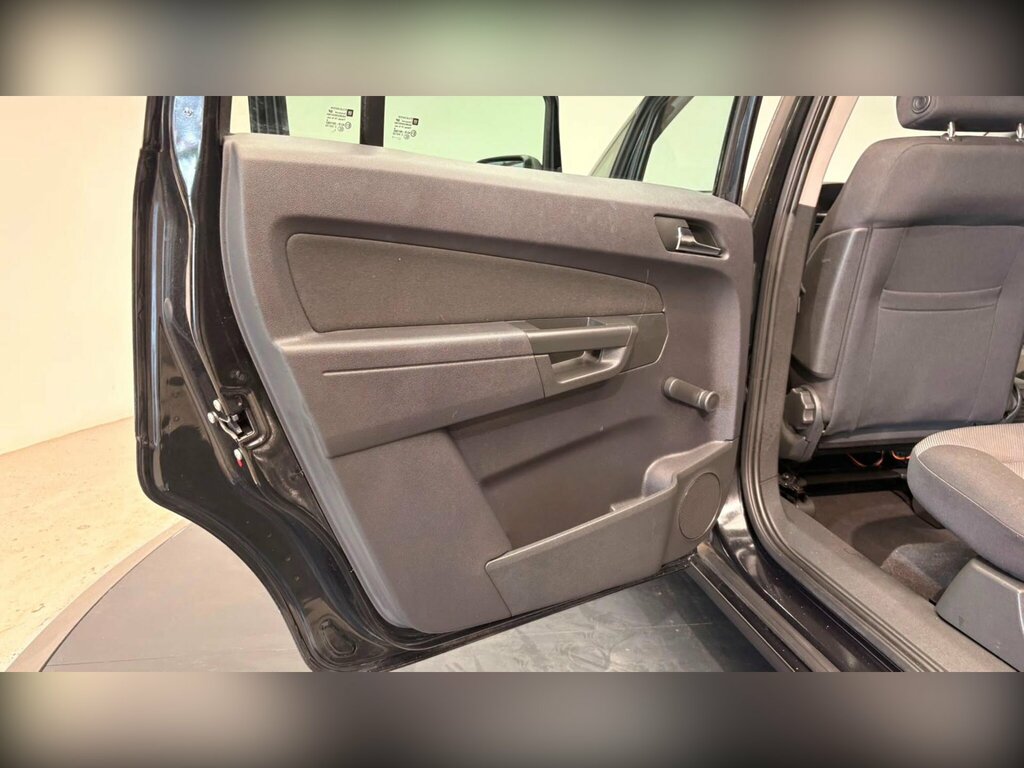 Vauxhall Zafira 7 Seater 1.6 Design Silver #48