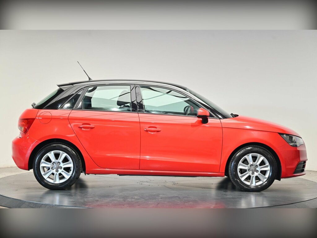 Audi A1 1.6 Tdi Se Sportback Euro 5 Ss Red #4