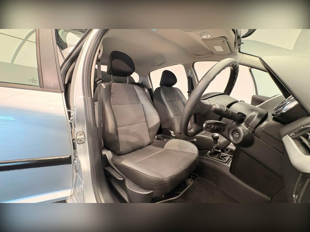 Peugeot 207 207 Verve Hdi 70 Red #58