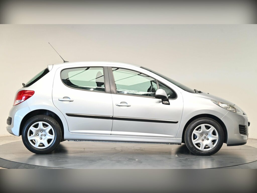 Peugeot 207 1.4 S Euro 5 Ac Silver #4