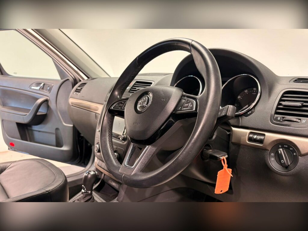 Skoda Yeti Yeti Outdoor Se Tsi S-a White #55