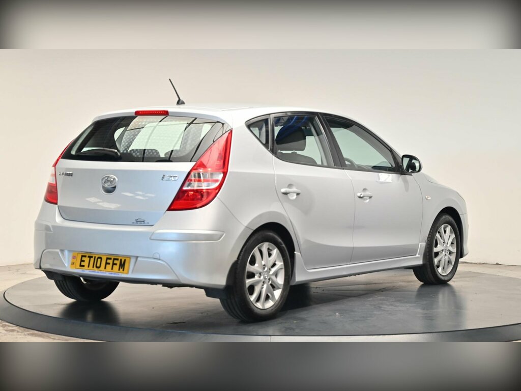 Hyundai I30 1.6 Comfort Euro 5 Silver #6