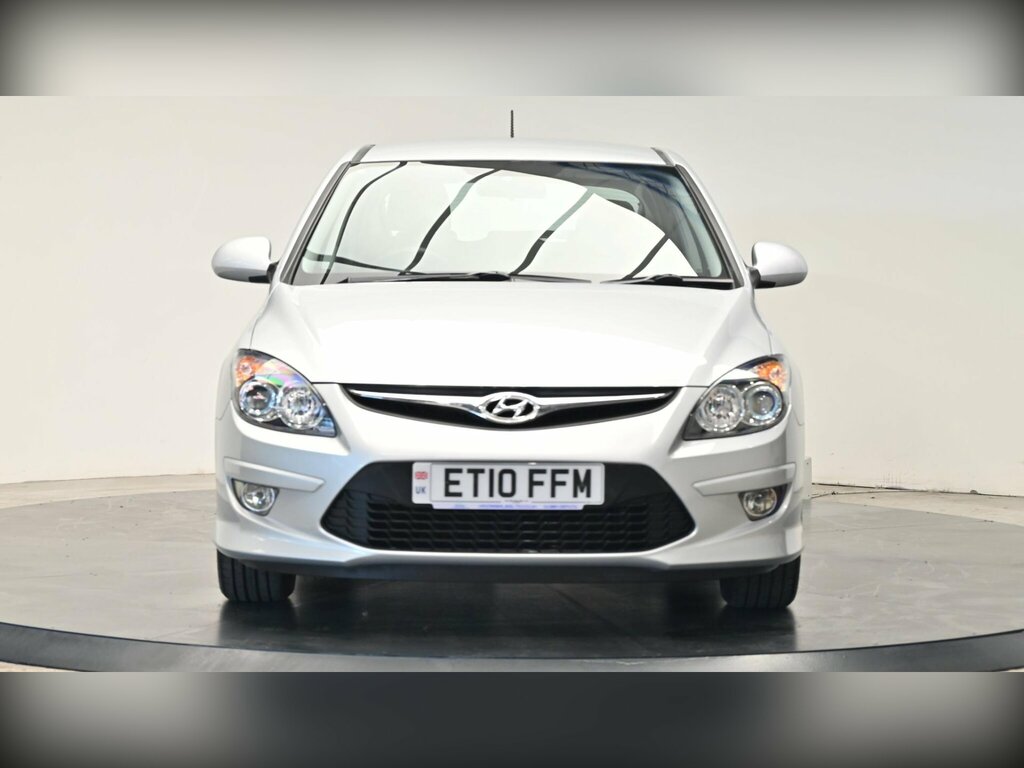 Hyundai I30 1.6 Comfort Euro 5 Silver #2