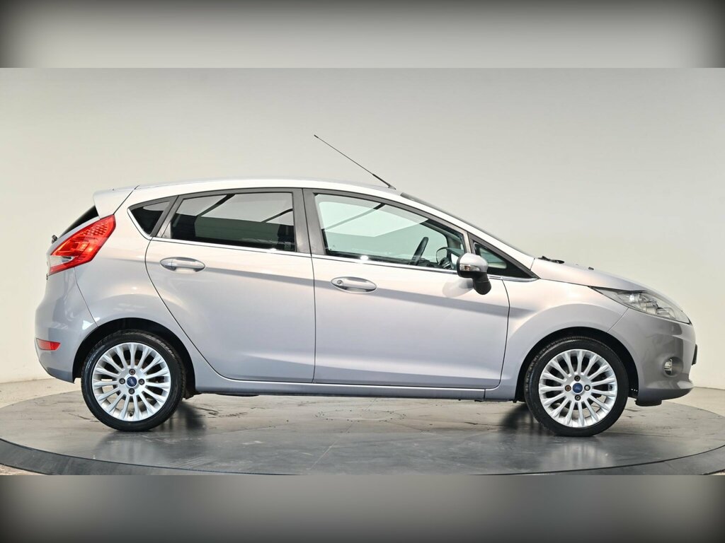 Ford Fiesta 1.4 Titanium Silver #4