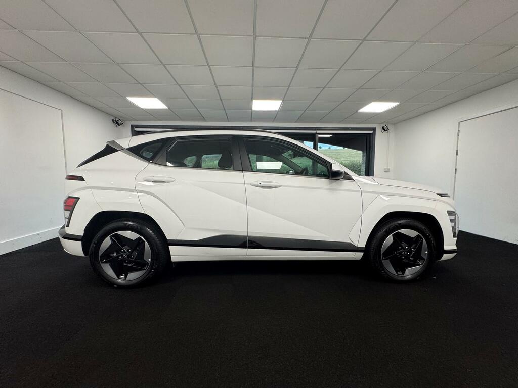 Hyundai Kona 65.4Kwh Advance Suv 21 White #4