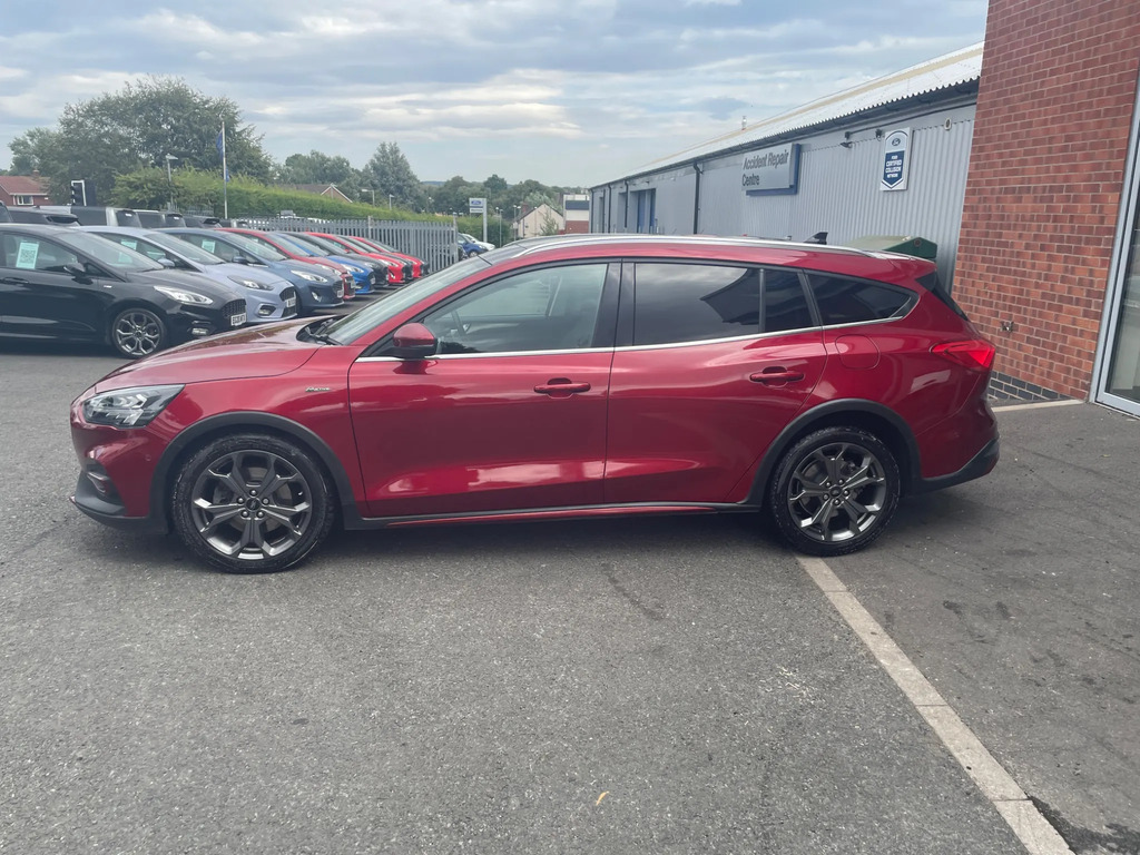 Ford Focus 1.0T Ecoboost Active X Vignale Estate A #3