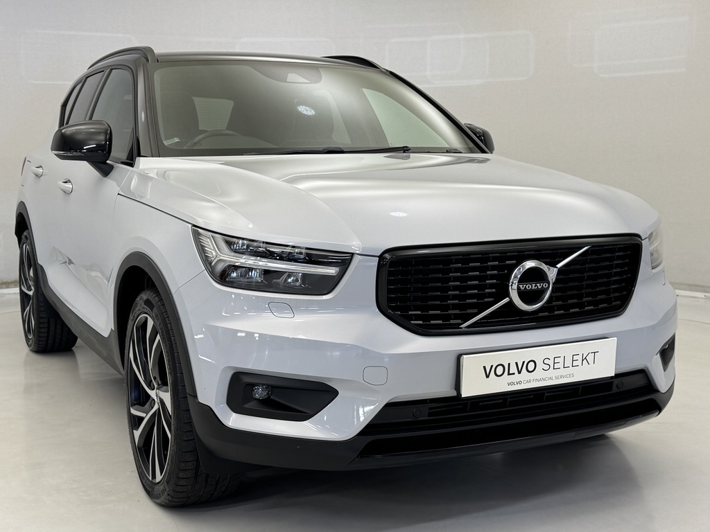 Volvo XC40 2.0 D3 R Design Pro Silver