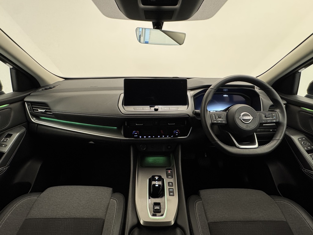 Nissan Qashqai 1.5 E-power N-connecta Glass Roof OV75LGL Green #3