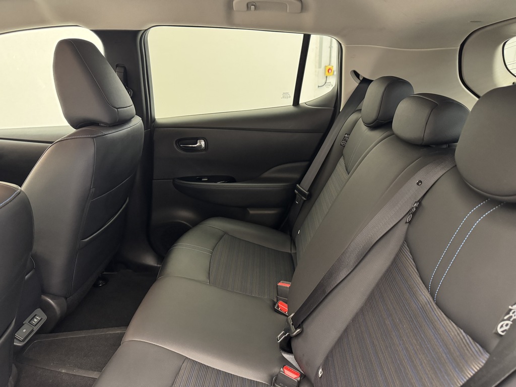 Nissan Leaf 39Kwh N-connecta Hatchback 150 Grey #13
