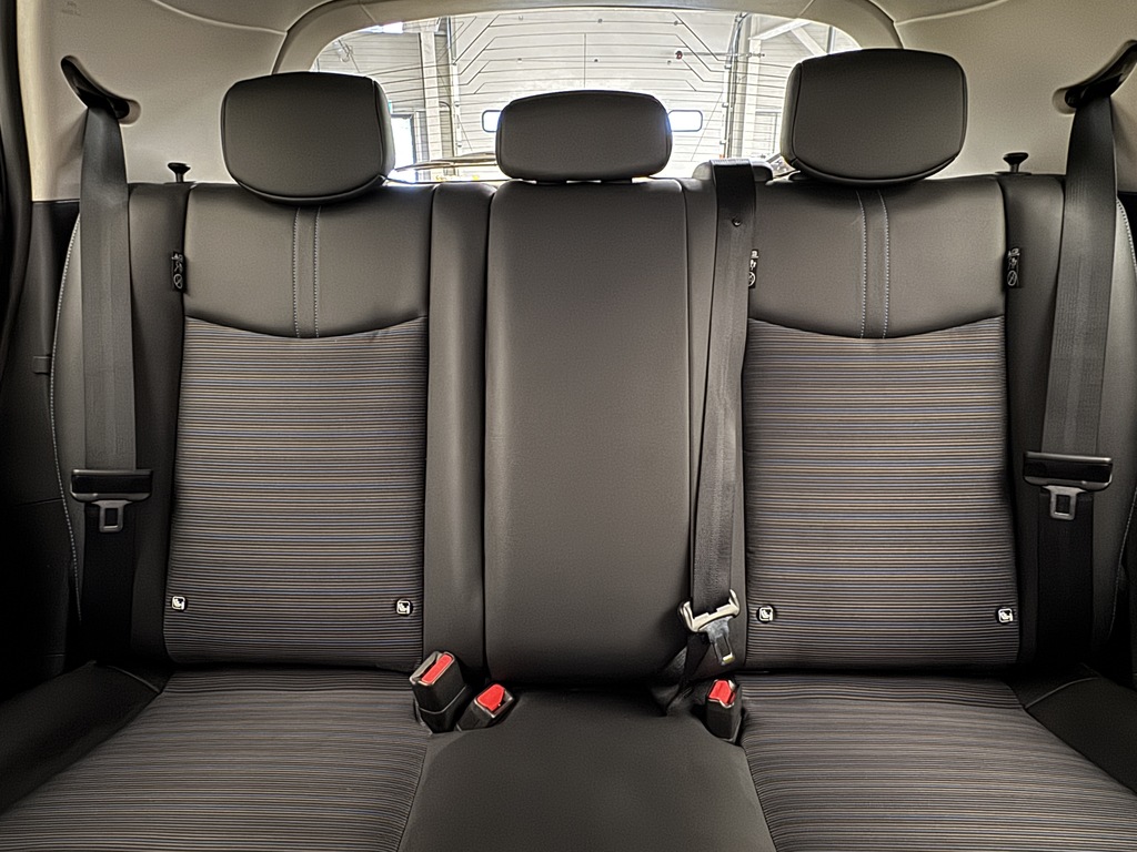 Nissan Leaf 39Kwh N-connecta Hatchback 150 Grey #17
