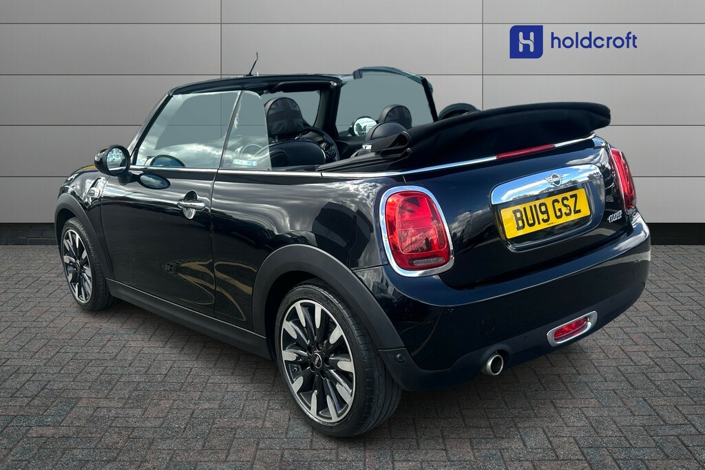 Mini Convertible 1.5 Cooper Exclusive II Black #2