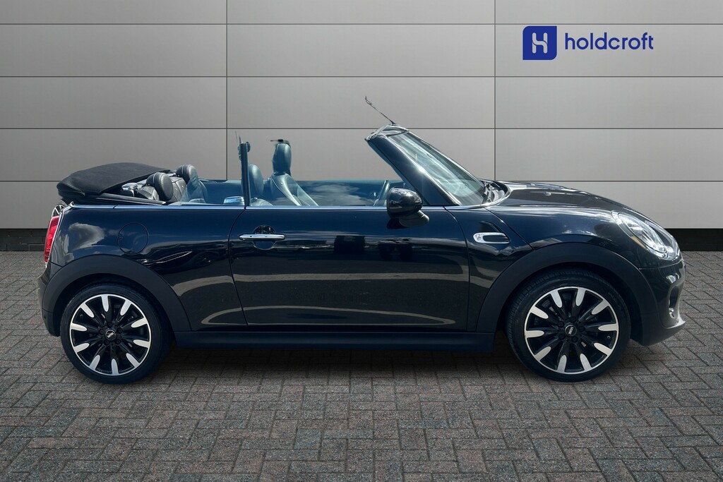 Mini Convertible 1.5 Cooper Exclusive II Black #5