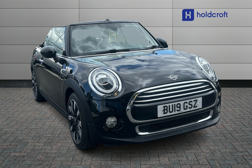 Mini Convertible 1.5 Cooper Exclusive II Black