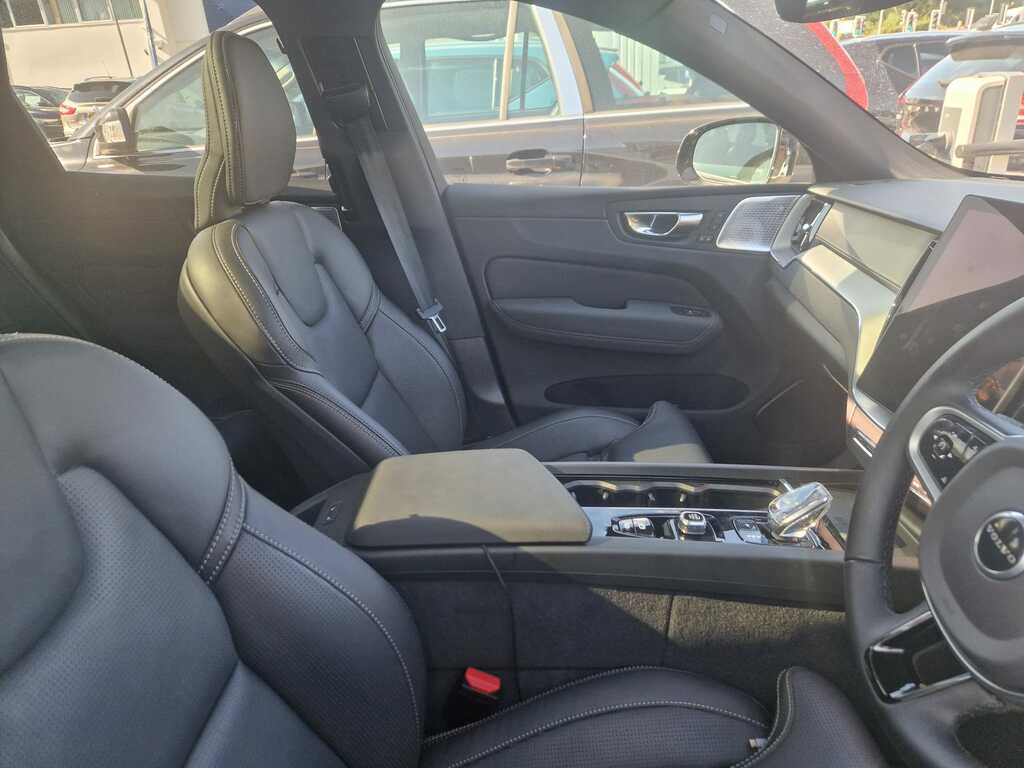 Volvo XC60 2.0 B5 Mhev Plus Awd Euro 6 Ss  #2
