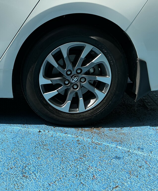 Toyota Prius+ 1.8L Business Edition Plus Blue #28