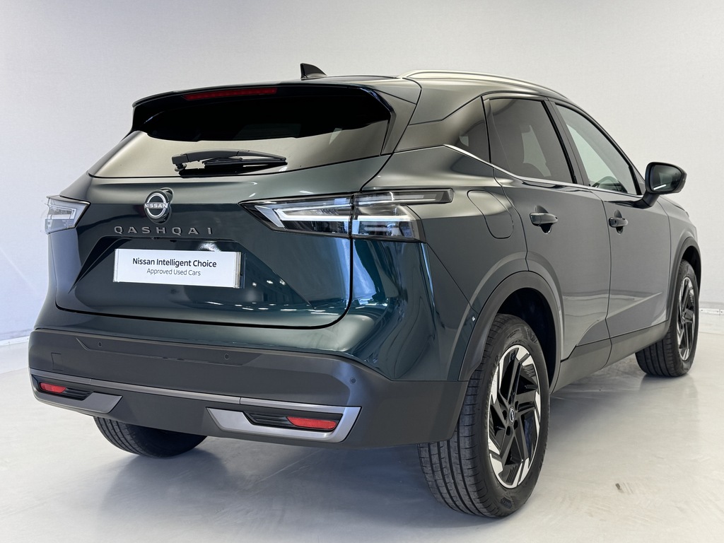Nissan Qashqai 1.3 Dig-t Mh 158 N-connecta Glass Roof BW26YJA Green #2