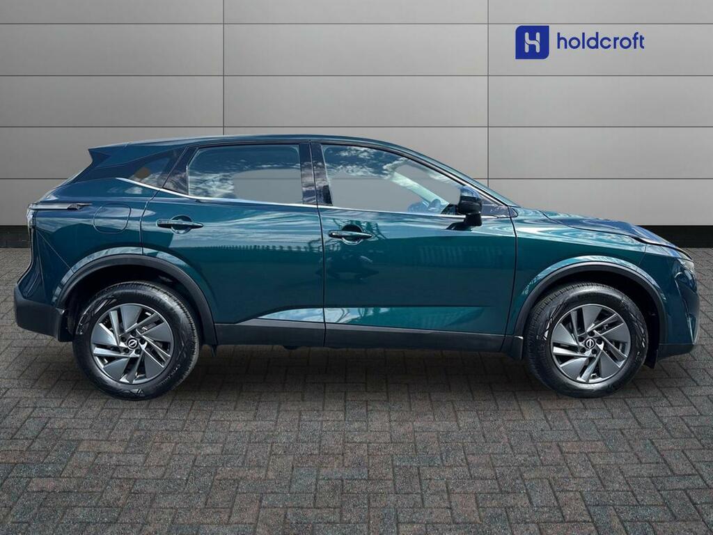 Nissan Qashqai 1.3 Dig-t Mh 158 Acenta Premium Green #2