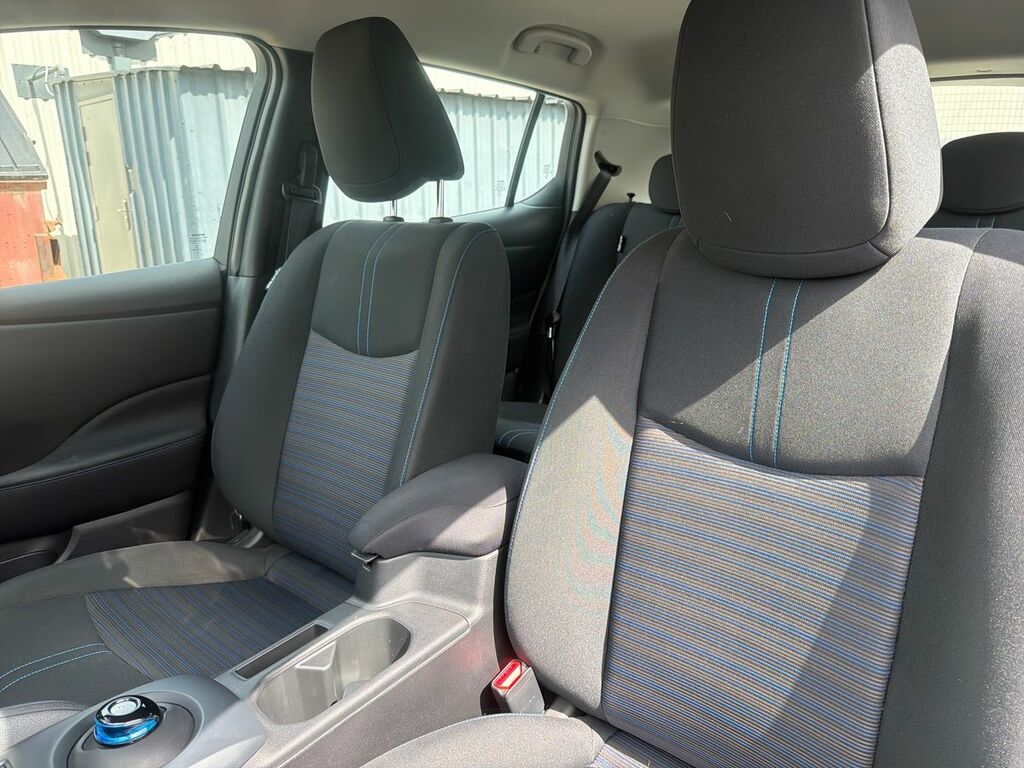 Nissan Leaf 110Kw N-connecta 39Kwh 2022 Blue #16