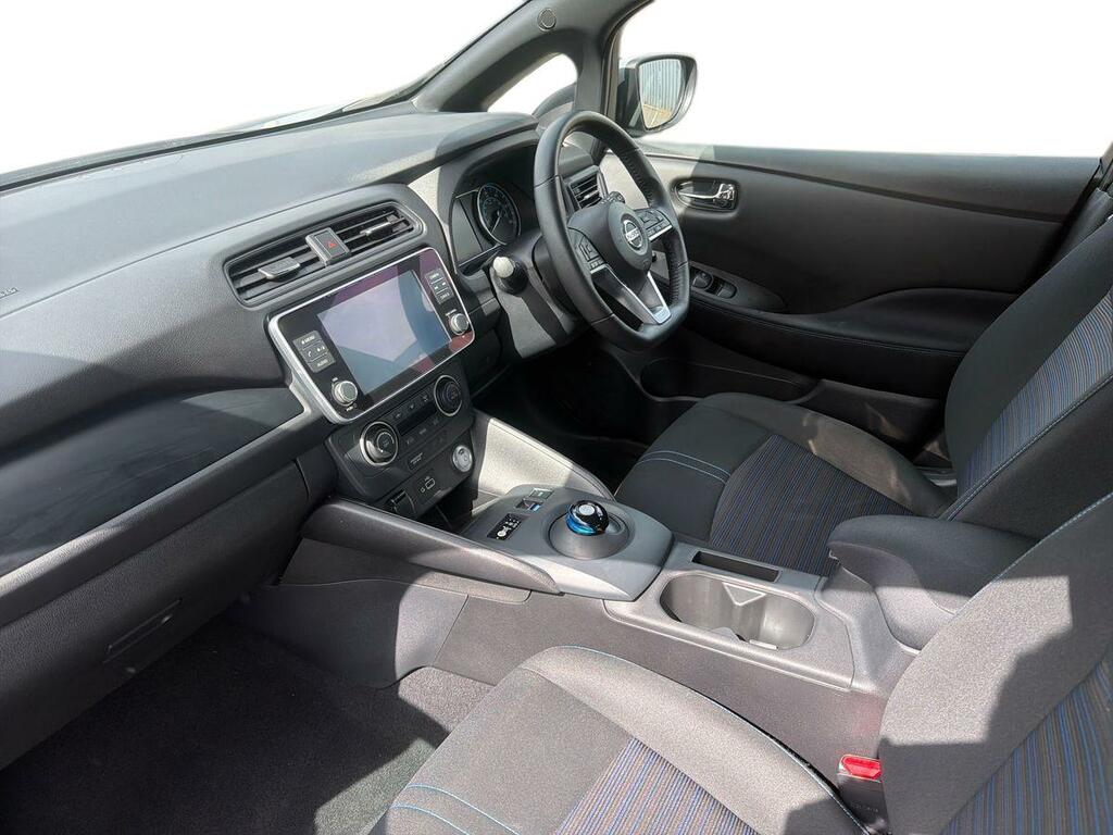 Nissan Leaf 110Kw N-connecta 39Kwh 2022 Blue #10