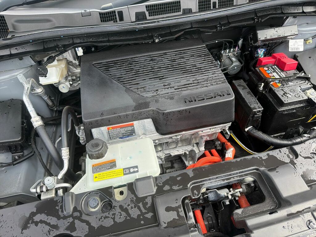 Nissan Leaf 110Kw N-connecta 39Kwh 2022 Blue #9