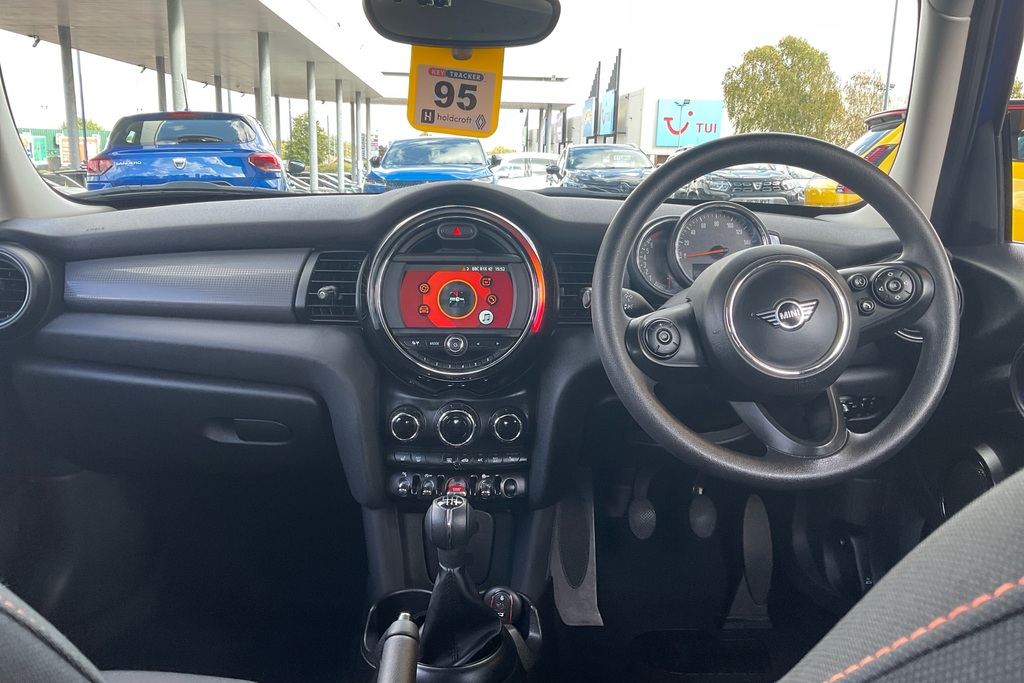 Mini Hatch 1.5 Cooper Classic II DF19NCD Blue #3