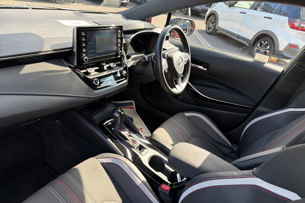 Toyota Corolla 2.0 Vvt-i Hybrid Gr Sport Cvt Red #2
