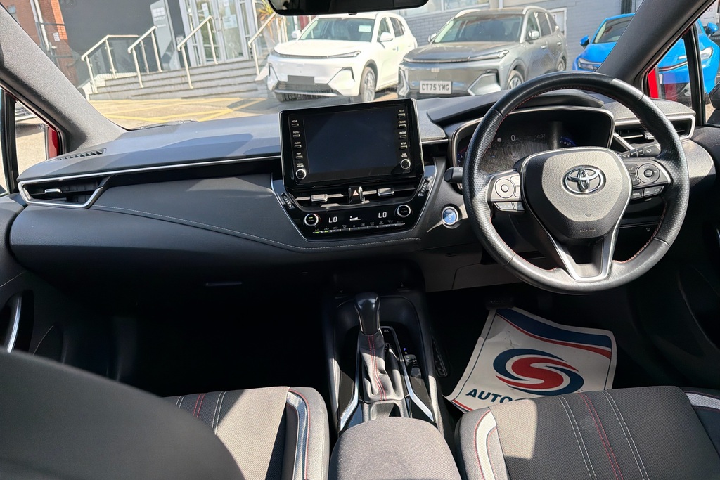 Toyota Corolla 2.0 Vvt-i Hybrid Gr Sport Cvt Red #4