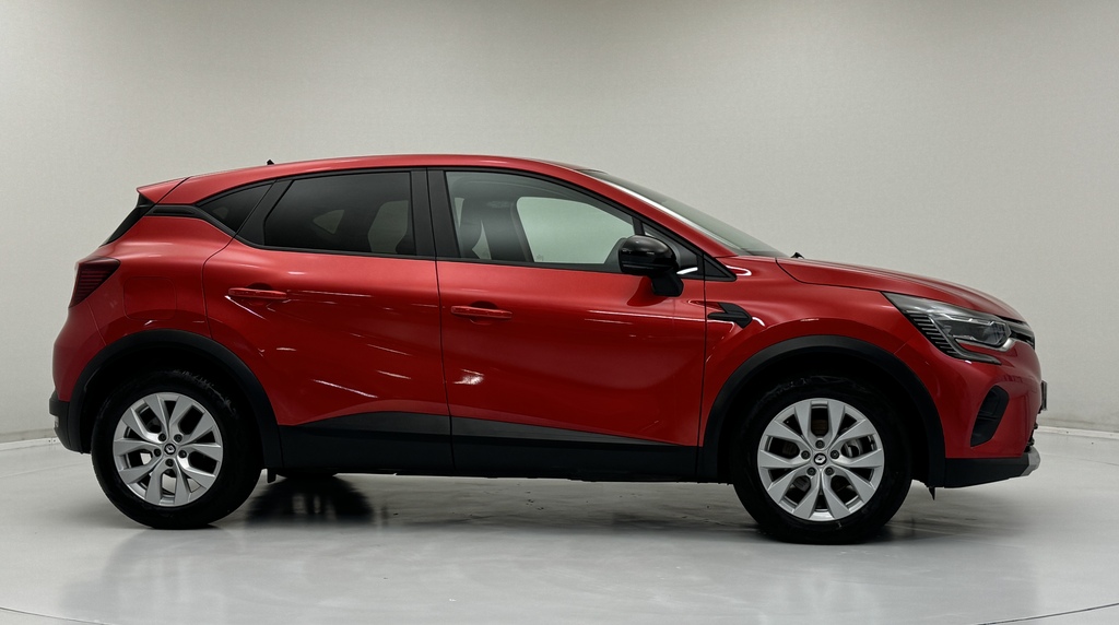 Renault Captur 1.6 E-tech Hybrid 145 Iconic Edition Red #5