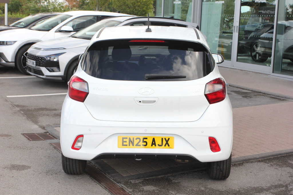 Hyundai I10 1.0 63 Premium Nav White #4