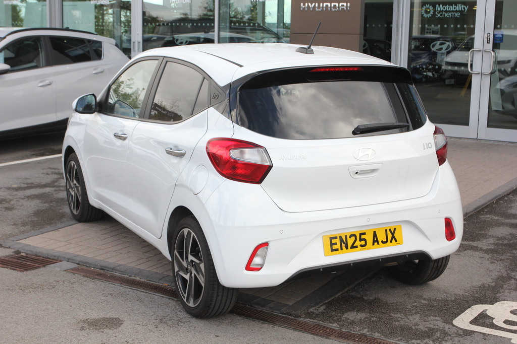 Hyundai I10 1.0 63 Premium Nav White #3