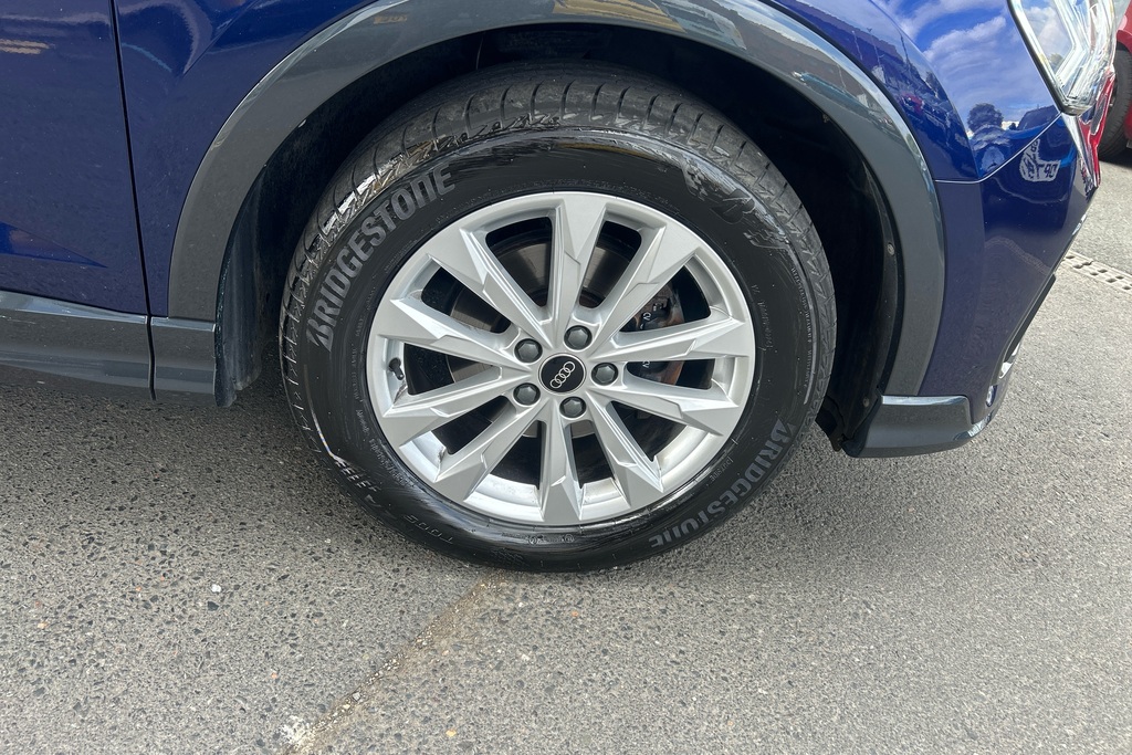 Audi Q3 35 Tfsi Sport S Tronic Blue #4