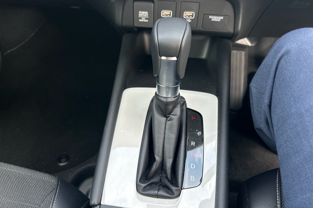 Honda Jazz 1.5 I-mmd Hybrid Crosstar Advance Ecvt Blue #15