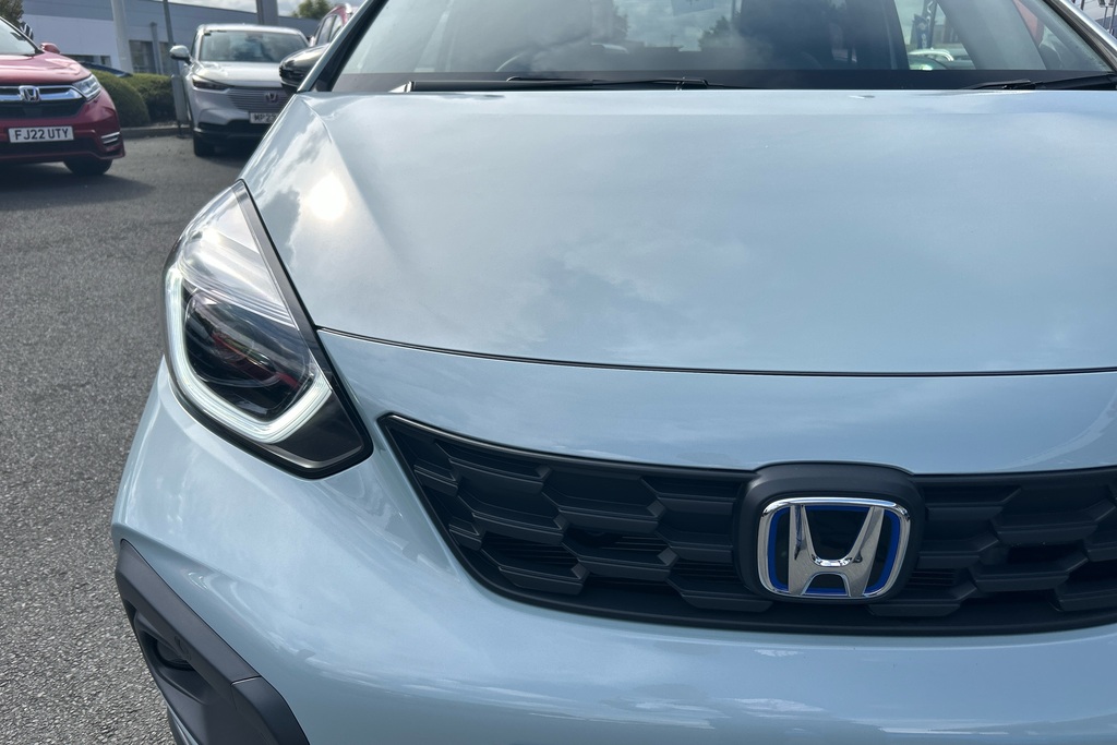 Honda Jazz 1.5 I-mmd Hybrid Crosstar Advance Ecvt Blue #19