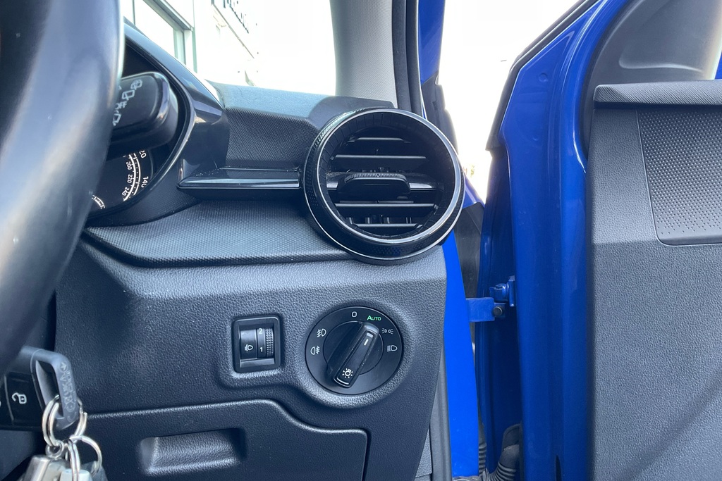 Skoda Fabia 1.0 Tsi Se Comfort Hatchback Eur Blue #30