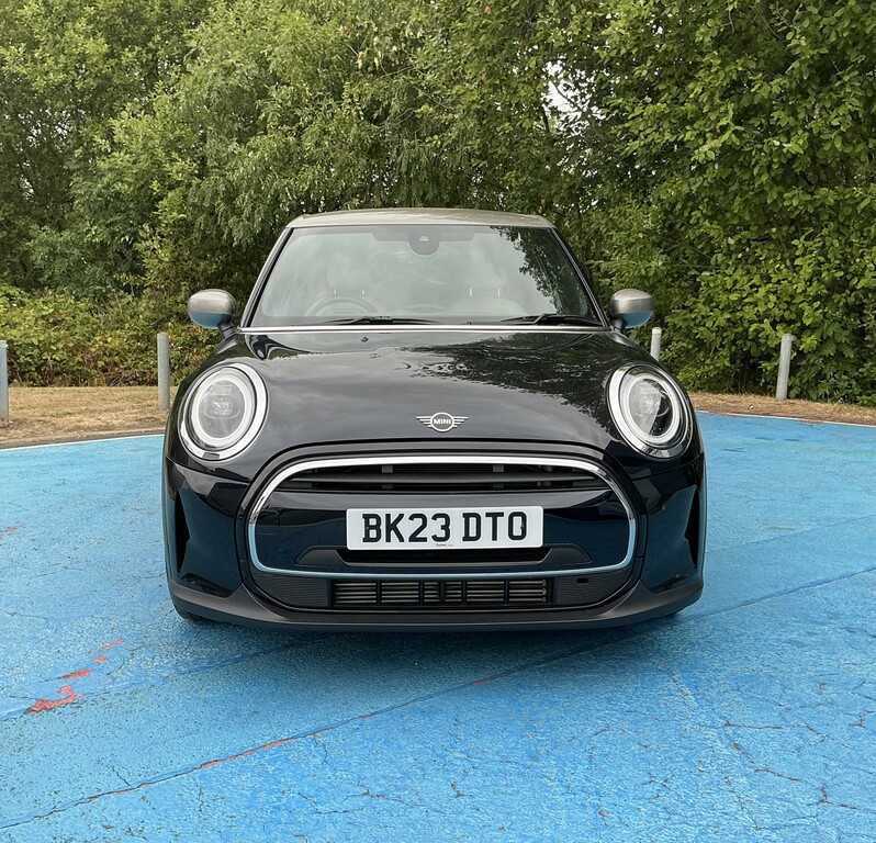 Mini Hatch 1.5 C Exclusive BK23DTO Black #3