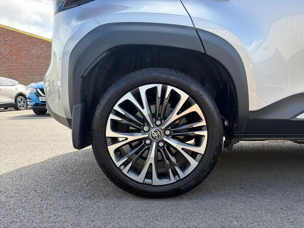 Toyota Yaris Cross 1.5 Hybrid Excel Cvt Silver #4