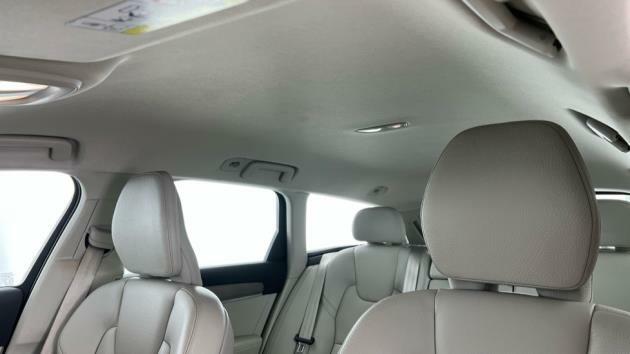 Volvo V90 2.0H T6 Recharge 18.8Kwh Ultimate Estate Petro Black #7