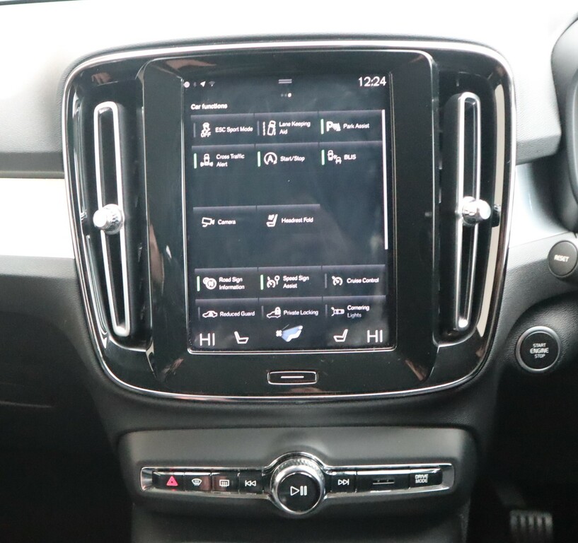 Volvo XC40 T3 Momentum Pro 5150 Factory Options Sun Grey #19